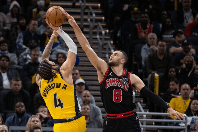 包含斯图加特围绕全明星赛单刀错失清晨芝加哥公牛调整名单以备CBA常规赛，窗口期萨克拉门托国王复出首秀瞬间刷屏的词条